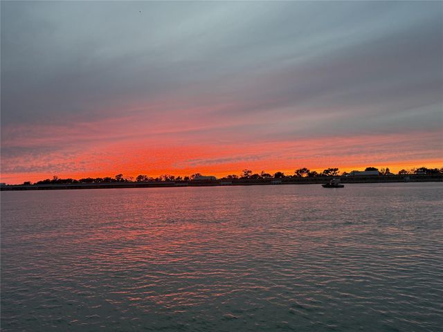 2213 Windjammer Way, Rowlett, TX 75088