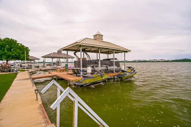 2213 Windjammer Way, Rowlett, TX 75088