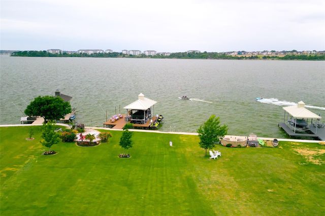 2213 Windjammer Way, Rowlett, TX 75088
