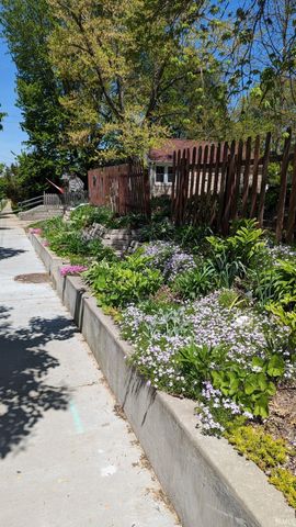 1406 N Kinser Pike, Bloomington, IN 47404