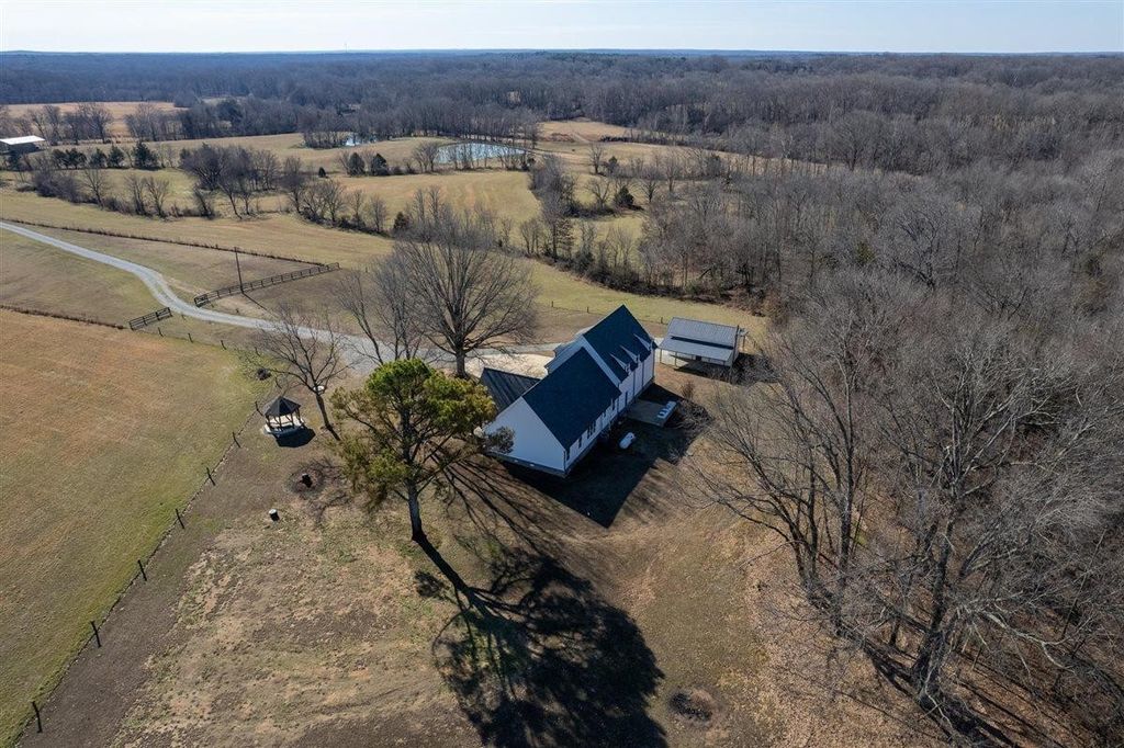 620 DIFFEE RD, Moscow, TN 38057