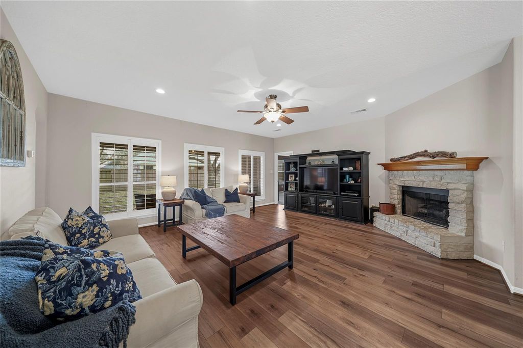 3811 Doveswood Circle, Needville, TX 77461