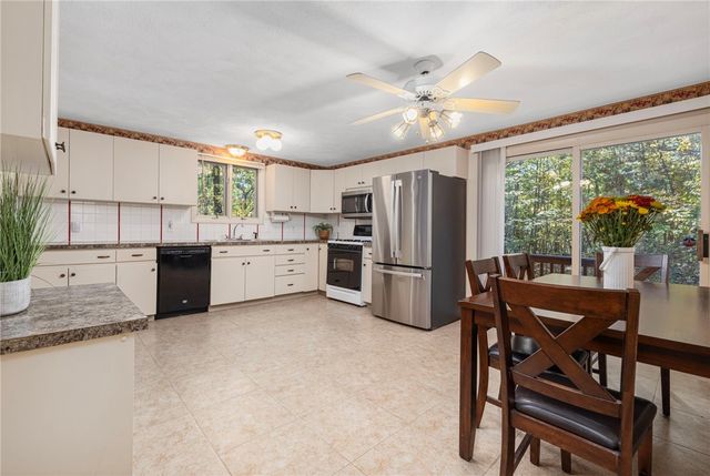 128 Swan Road, Smithfield, RI 02917