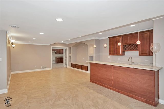 16305 Riverwood Drive, Plainfield, IL 60586