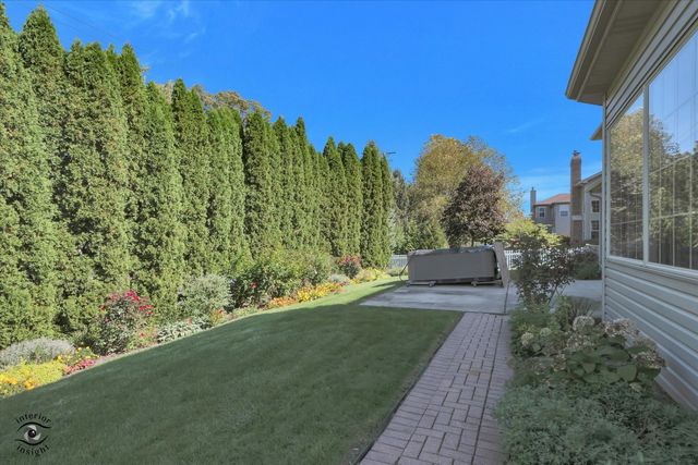 16305 Riverwood Drive, Plainfield, IL 60586