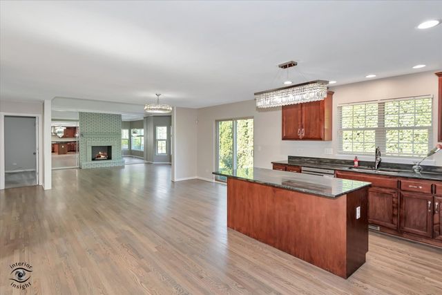 16305 Riverwood Drive, Plainfield, IL 60586