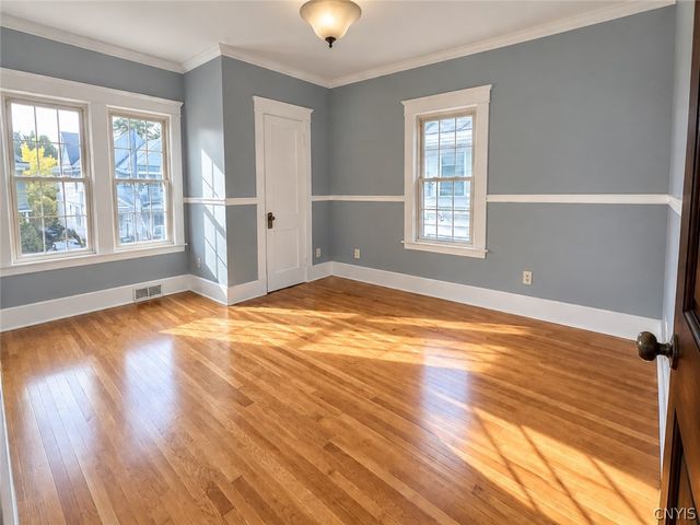 147 Clifton Place, Syracuse, NY 13206