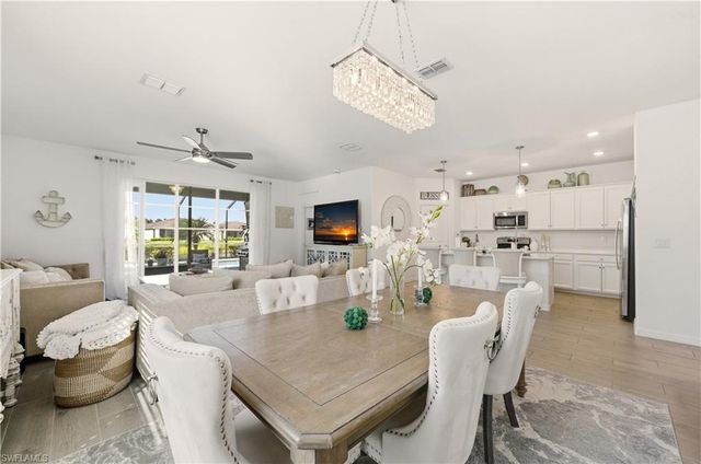 2537 Kona WAY, Naples, FL 34120