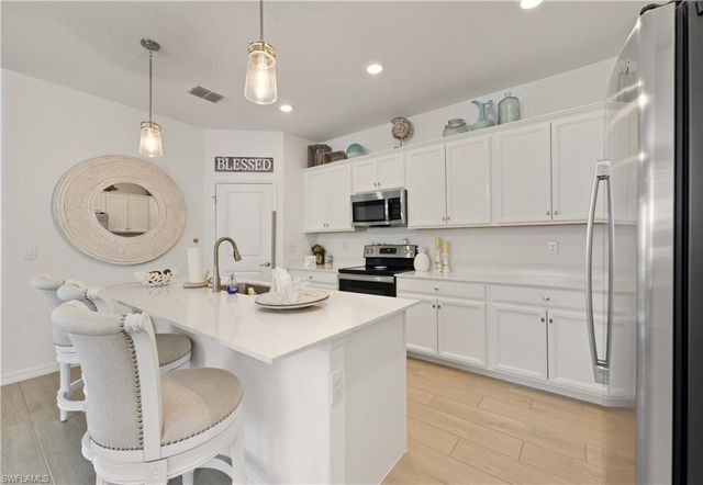 2537 Kona WAY, Naples, FL 34120