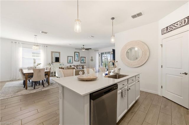 2537 Kona WAY, Naples, FL 34120