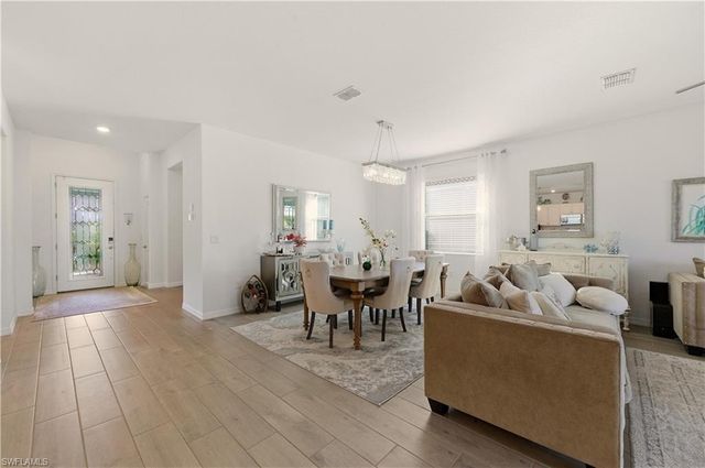 2537 Kona WAY, Naples, FL 34120