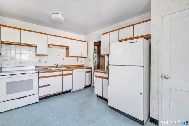 135 Sixth Avenue, Stratford, CT 06615