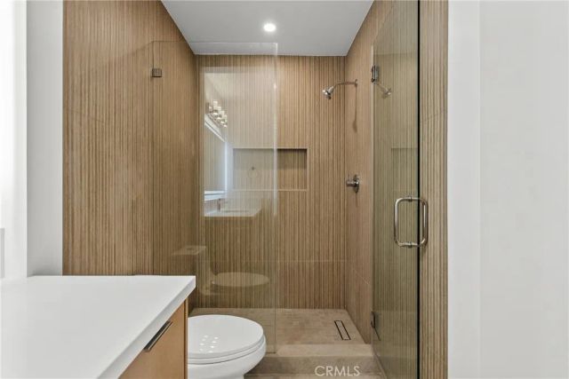 2385 Roscomare F16, Bel Air, CA 90077