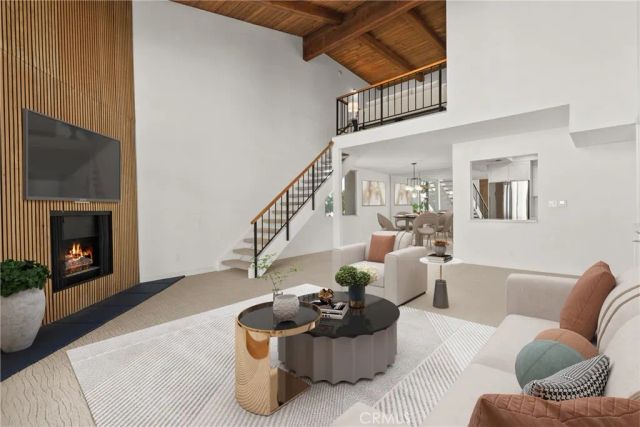 2385 Roscomare F16, Bel Air, CA 90077