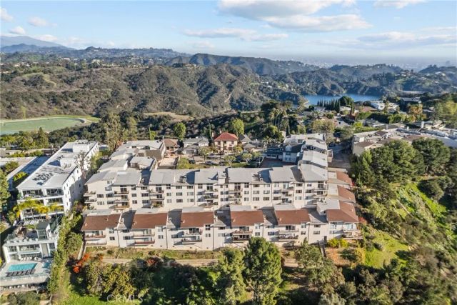 2385 Roscomare F16, Bel Air, CA 90077