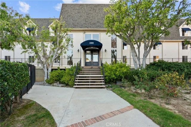 2385 Roscomare F16, Bel Air, CA 90077