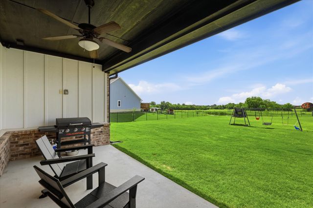 6680 Red Wing Lane, Sanger, TX 76266
