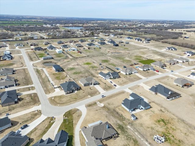 6680 Red Wing Lane, Sanger, TX 76266