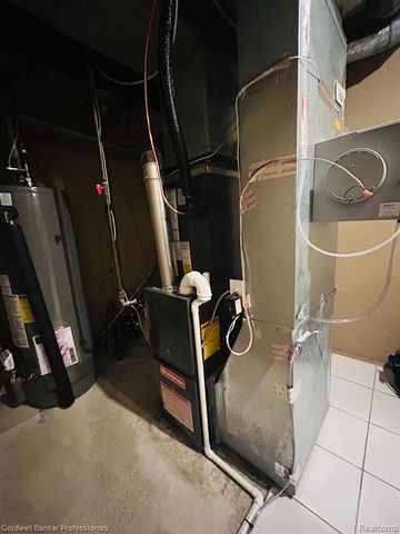 4896 Royal Cove Drive, Shelby Twp, MI 48316