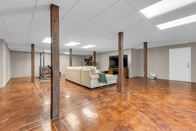 1210 Buckeye Rd, Fayetteville, TN 37334