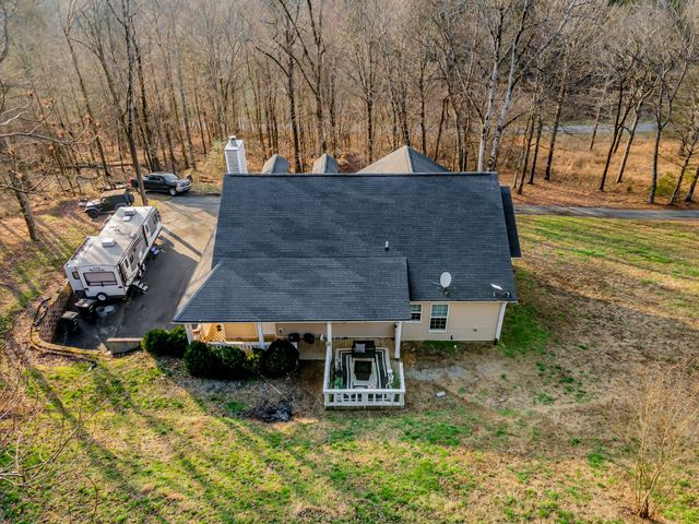 1210 Buckeye Rd, Fayetteville, TN 37334