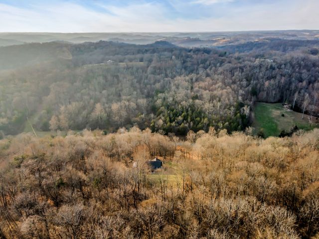 1210 Buckeye Rd, Fayetteville, TN 37334