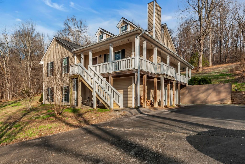 1210 Buckeye Rd, Fayetteville, TN 37334