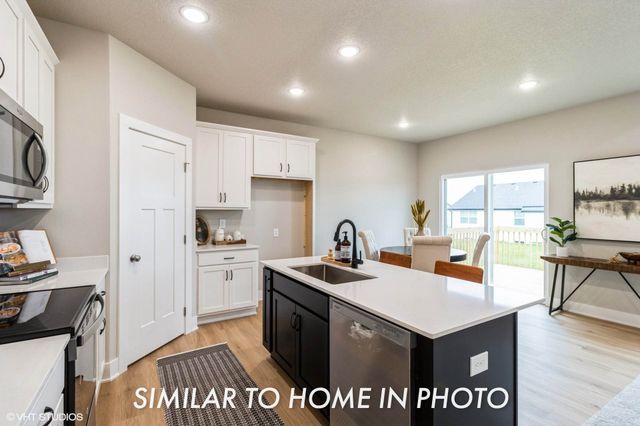 2301 Chan Drive, Adel, IA 50003