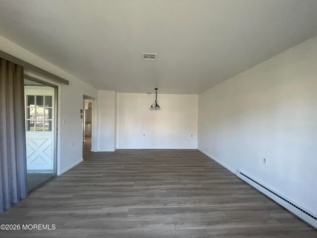 866C Inverness Court, Lakewood, NJ 08701