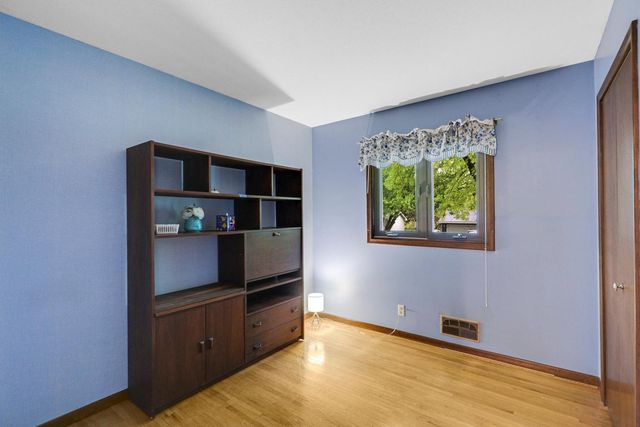 9109 Northwood Parkway, New Hope, MN 55427