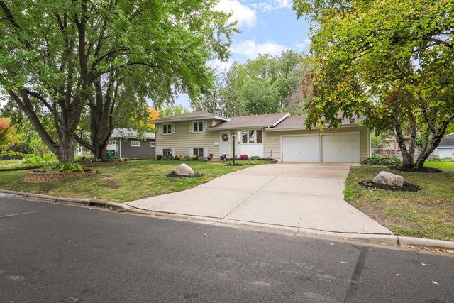 9109 Northwood Parkway, New Hope, MN 55427