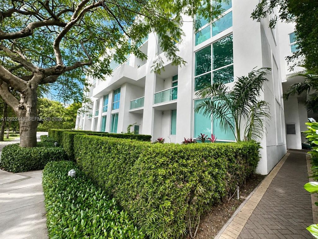 1871 S River Drive A04, Miami, FL 33125