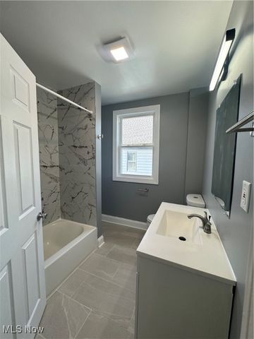 3409 Powers Way, Youngstown, OH 44502