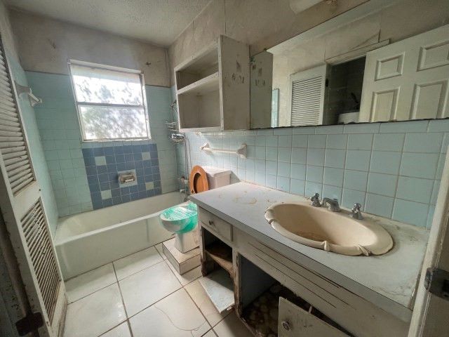 8001 Storie Road, Arlington, TX 76001