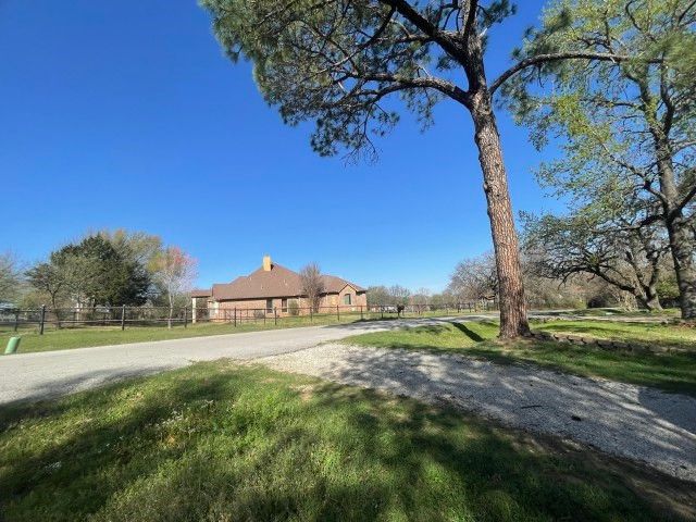 8001 Storie Road, Arlington, TX 76001