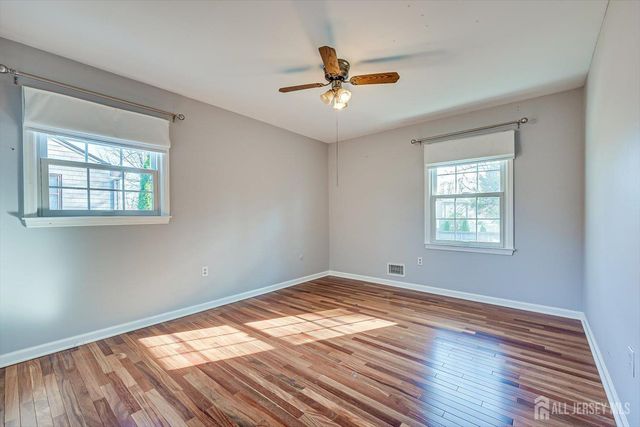 15 Howell Avenue, Piscataway, NJ 08854