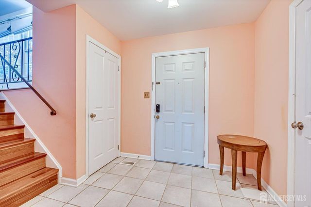 15 Howell Avenue, Piscataway, NJ 08854