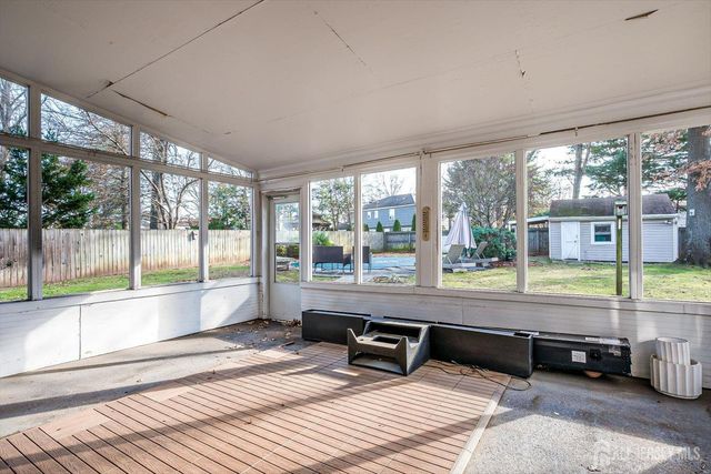 15 Howell Avenue, Piscataway, NJ 08854