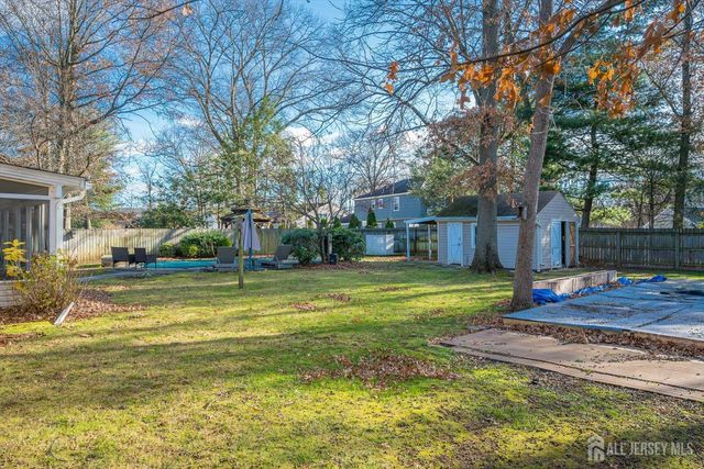 15 Howell Avenue, Piscataway, NJ 08854