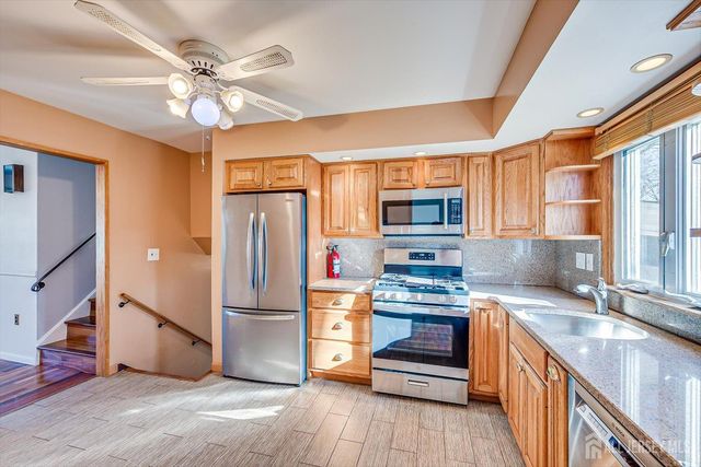 15 Howell Avenue, Piscataway, NJ 08854