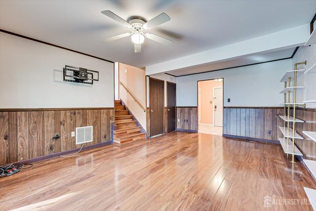 15 Howell Avenue, Piscataway, NJ 08854