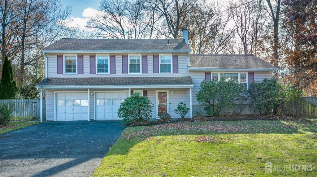 15 Howell Avenue, Piscataway, NJ 08854