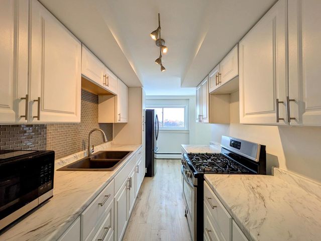 7540 N RIDGE Boulevard 6C, Chicago, IL 60645