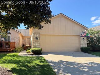 35285 Lone Pine Lane, Farmington Hills, MI 48335
