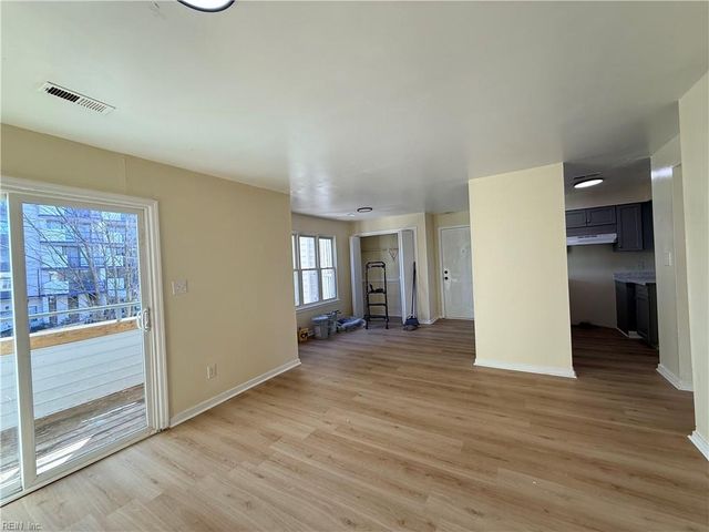 97 28th St Apt E, Newport News, VA 23607