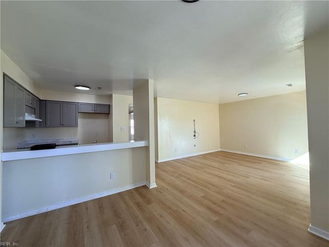 97 28th St Apt E, Newport News, VA 23607