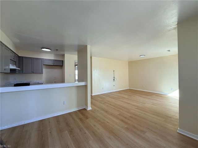 97 28th St Apt E, Newport News, VA 23607