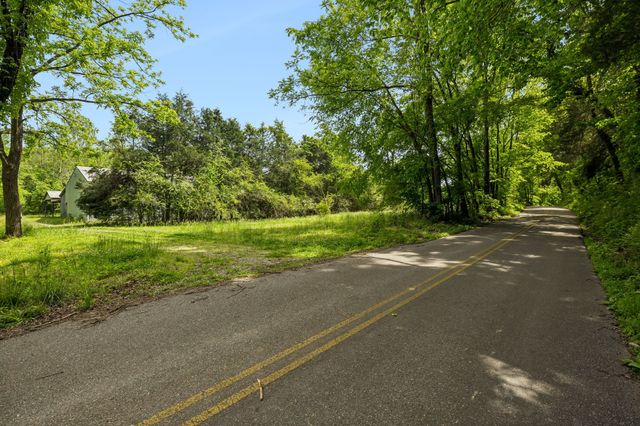 1675 Balthrop Branch Rd, Dickson, TN 37055