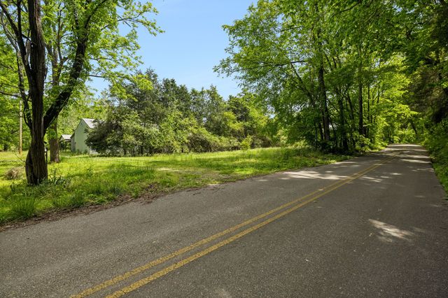 1675 Balthrop Branch Rd, Dickson, TN 37055