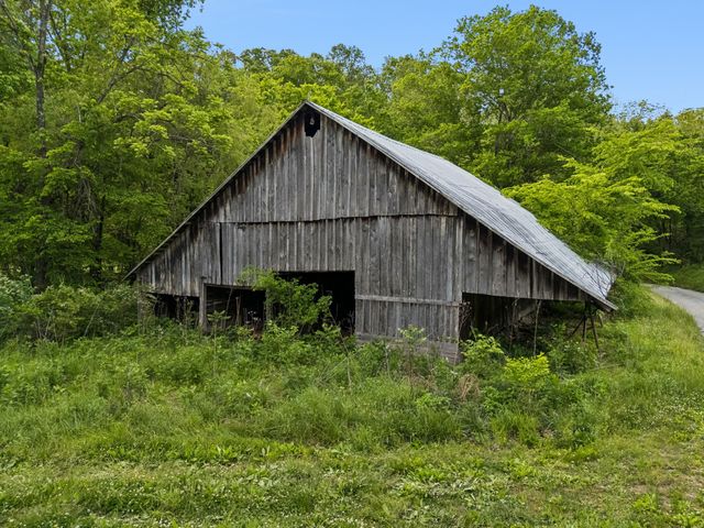 1675 Balthrop Branch Rd, Dickson, TN 37055